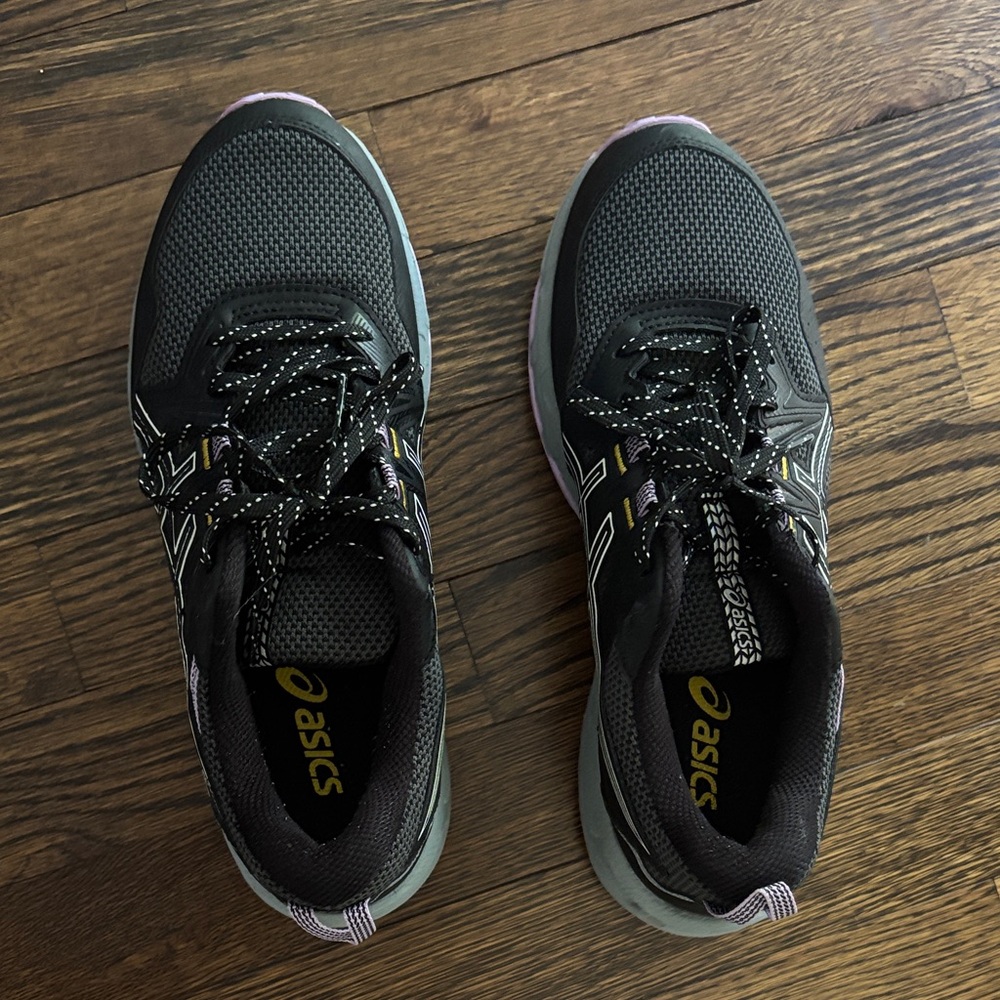 ASICS Womens Black and Gray Athletic Shoes